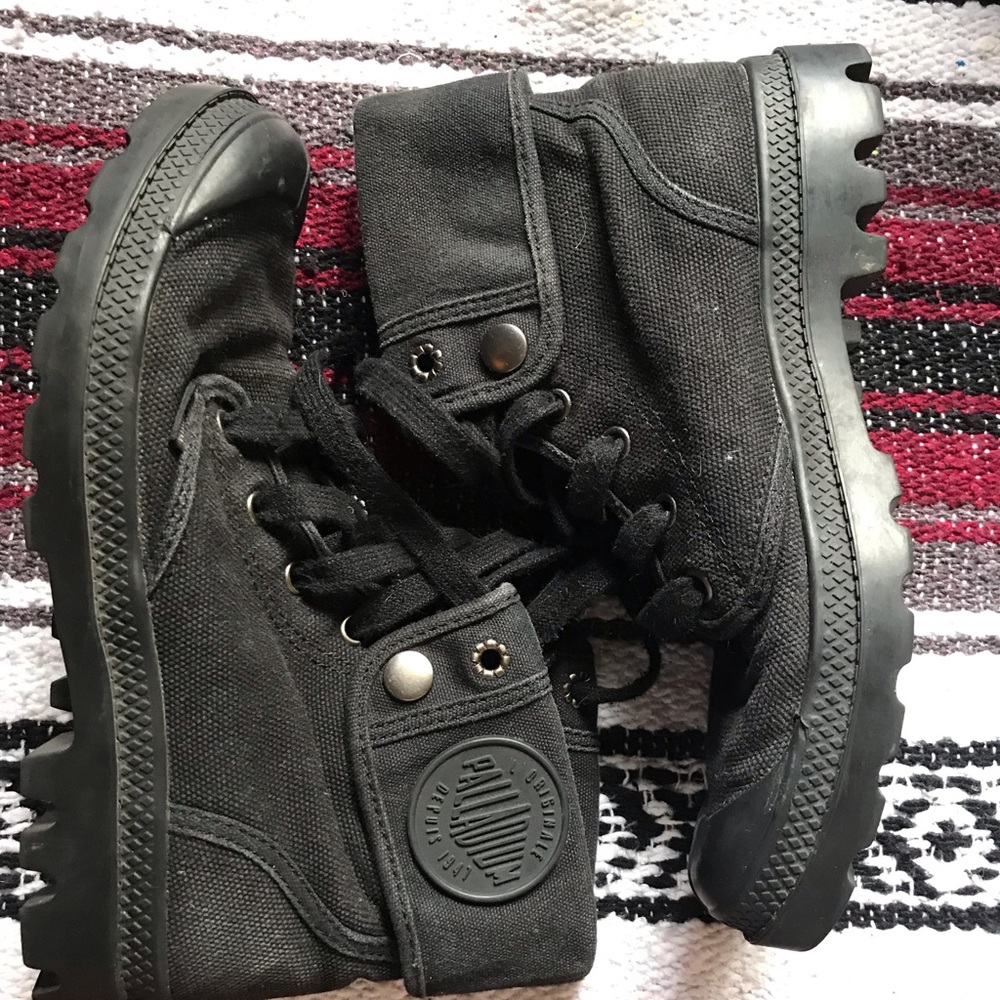 Palladium combat/ hiking booties